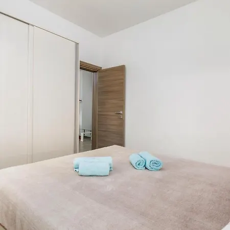 2 Bedroom In * Vodnjan