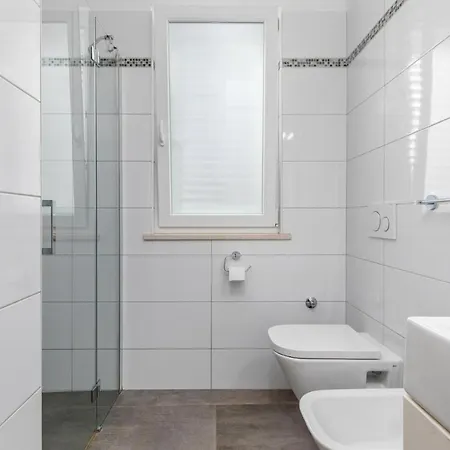 2 Bedroom In *